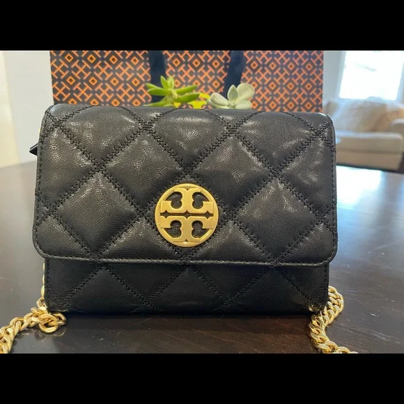 ‼️SOLD‼️Tory Burch Willa Chain Wallet - Black - Picture 4 of 17